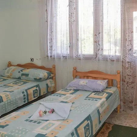 Three-bedroom Holiday In Krapets 別荘