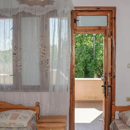 Σπίτι διακοπών Three-bedroom Holiday In Krapets *